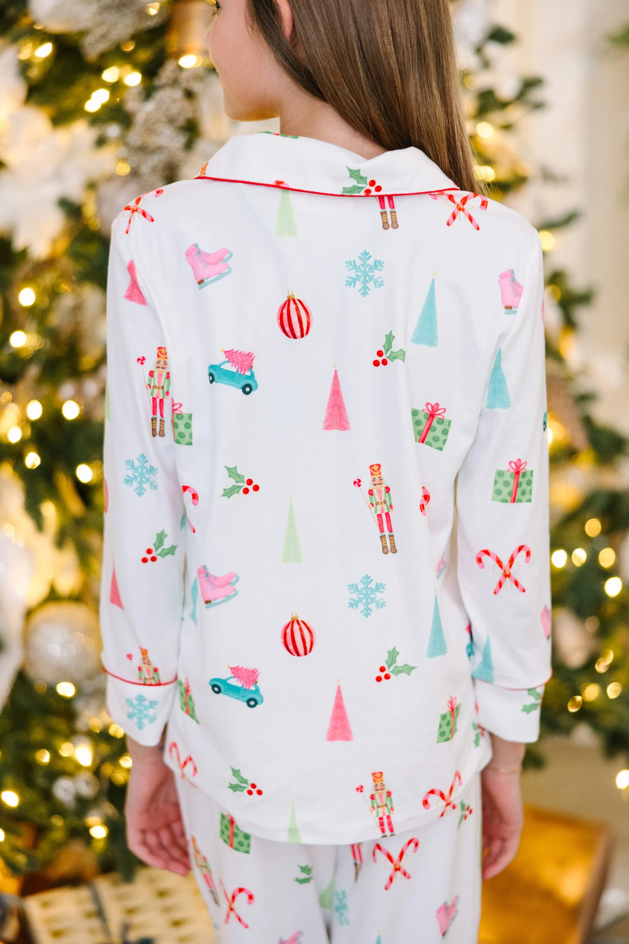 Girls: Staying In White Holiday Print L/S Pajama Set