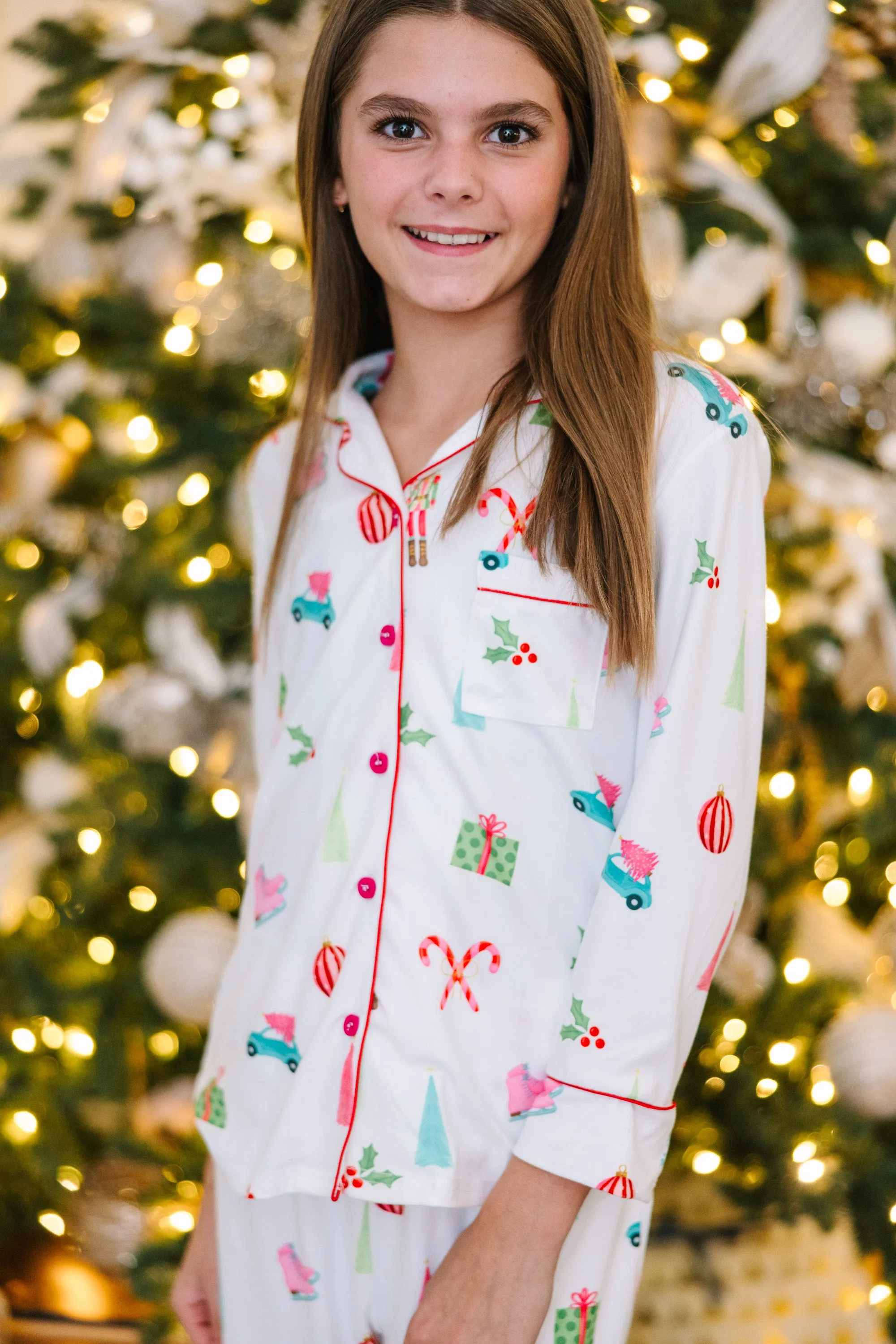 Girls: Staying In White Holiday Print L/S Pajama Set